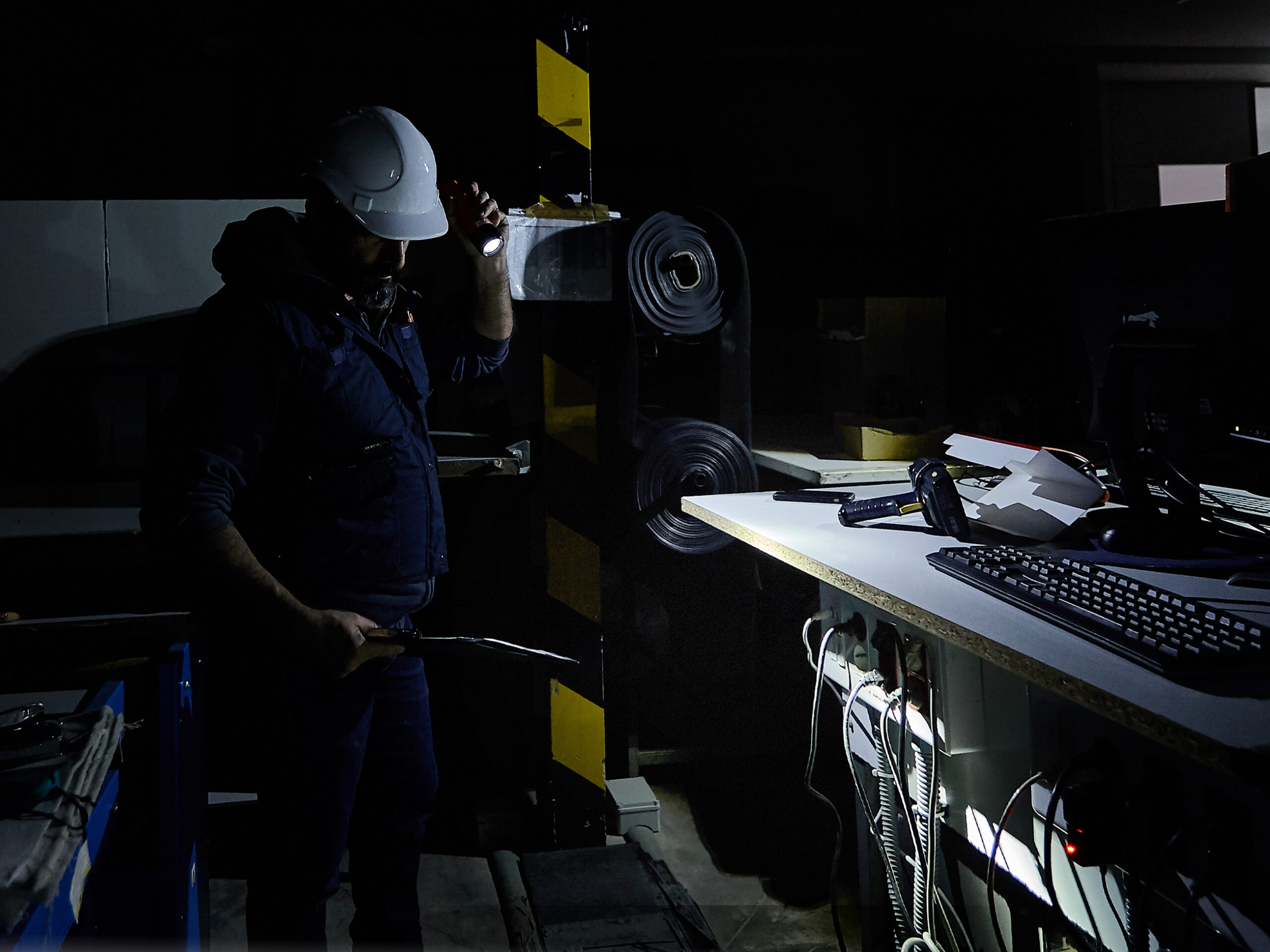 Latarka strażacka LED Fenix WF11E - obrazek 4