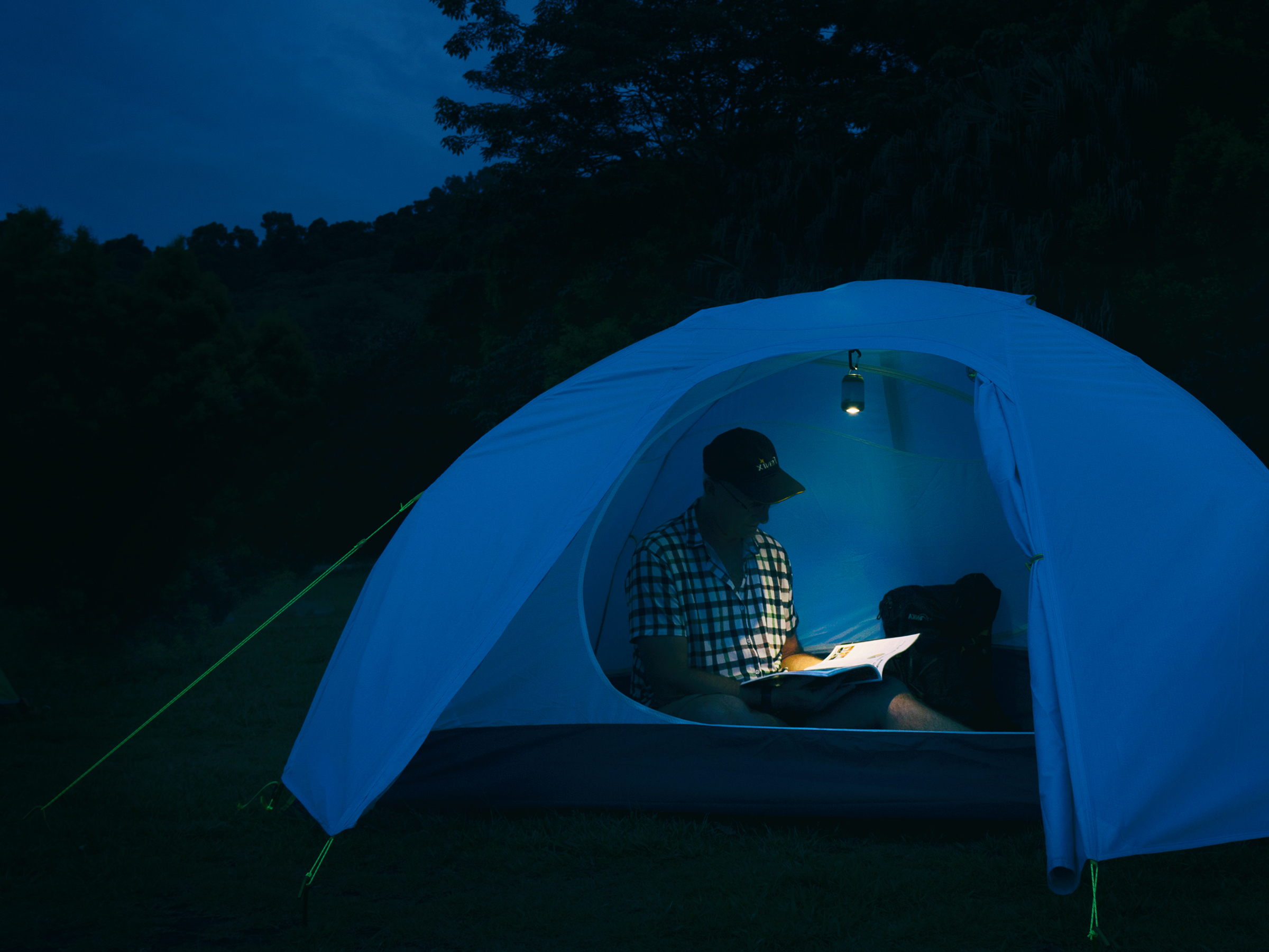 Lampa kempingowa Fenix CL26R czarna - obrazek 5