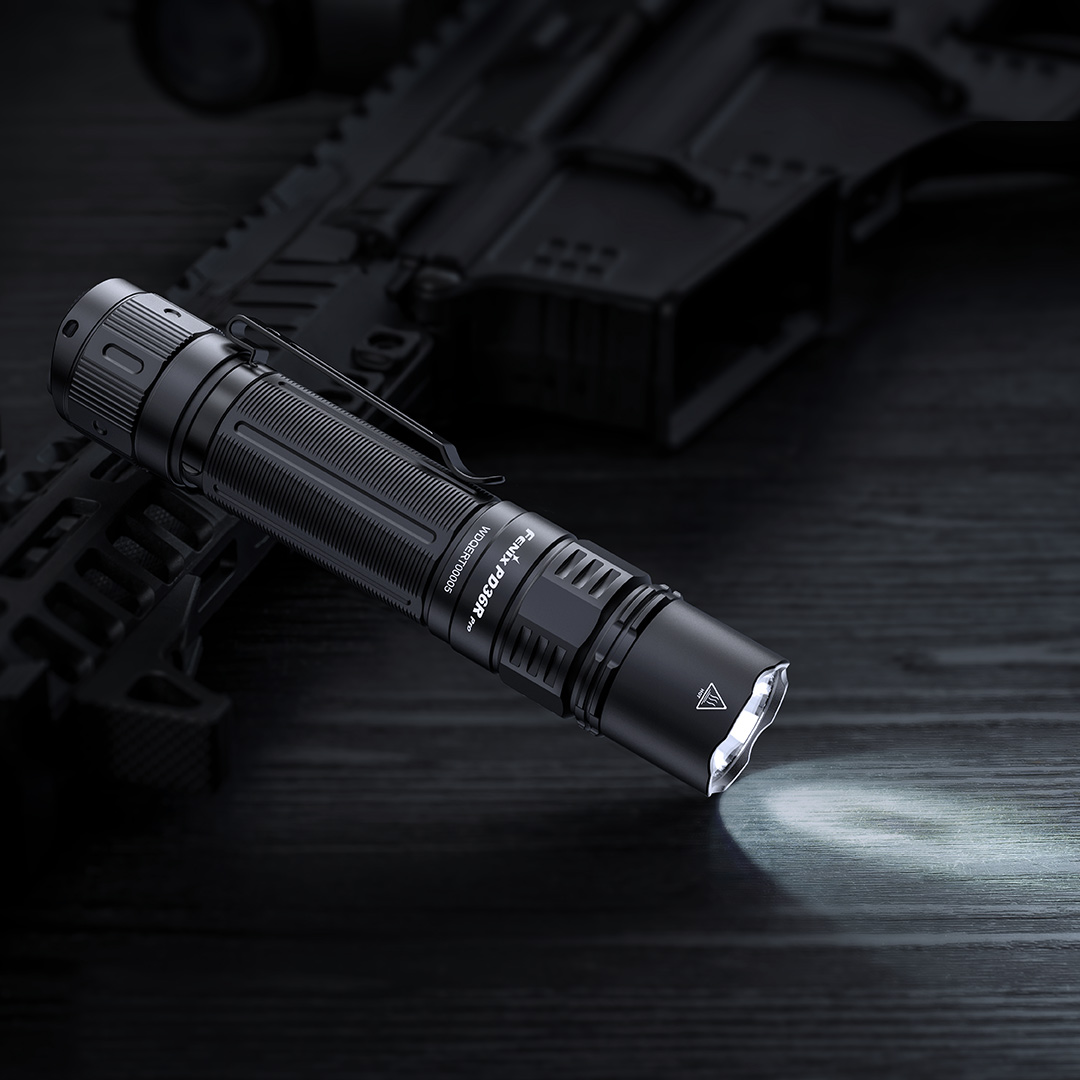Latarka taktyczna LED Fenix PD36R Pro - obrazek 6