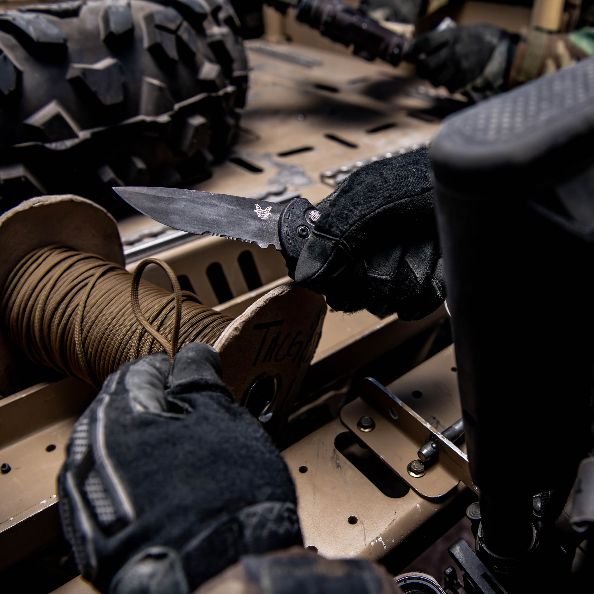 Nóż taktyczny Benchmade 9070SBK Claymore auto - obrazek 7