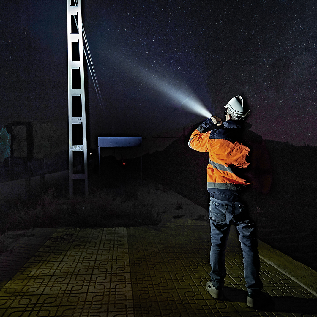 Latarka LED Fenix WF26R - obrazek 7