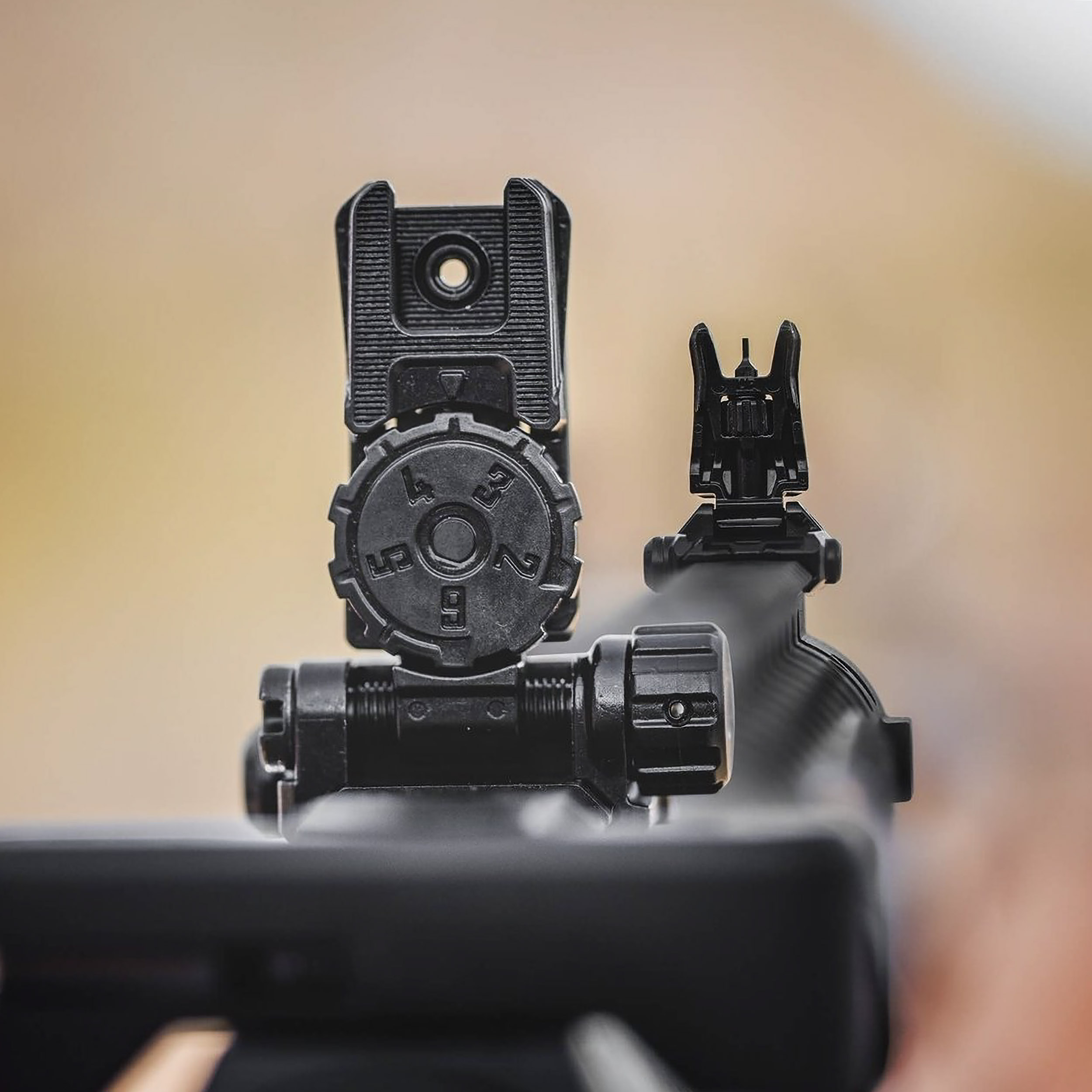Celownik przeziernikowy składany Magpul MBUS Pro LR MAG527 - obrazek 3