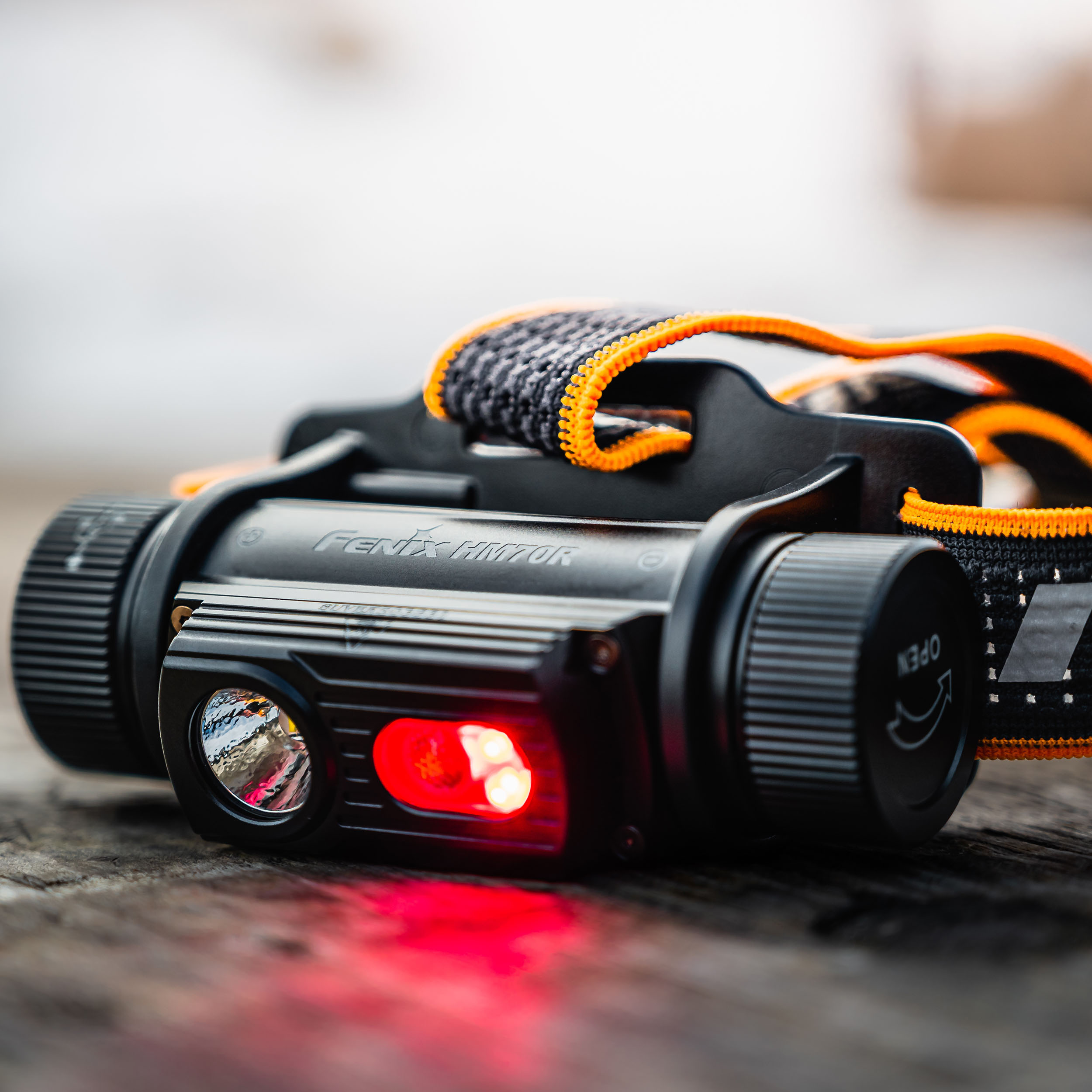 Latarka czołowa Fenix HM70R - obrazek 7