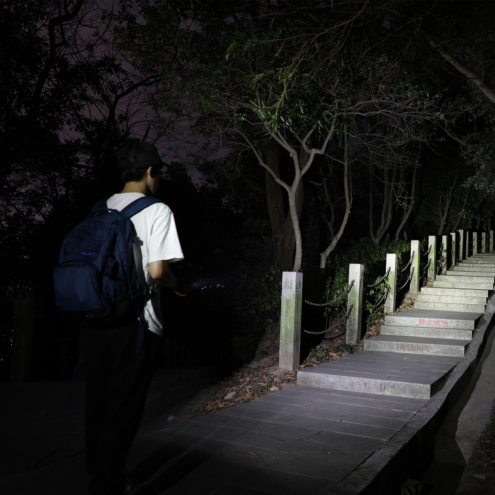 Długopis z latarką Fenix T6 niebieski - obrazek 7