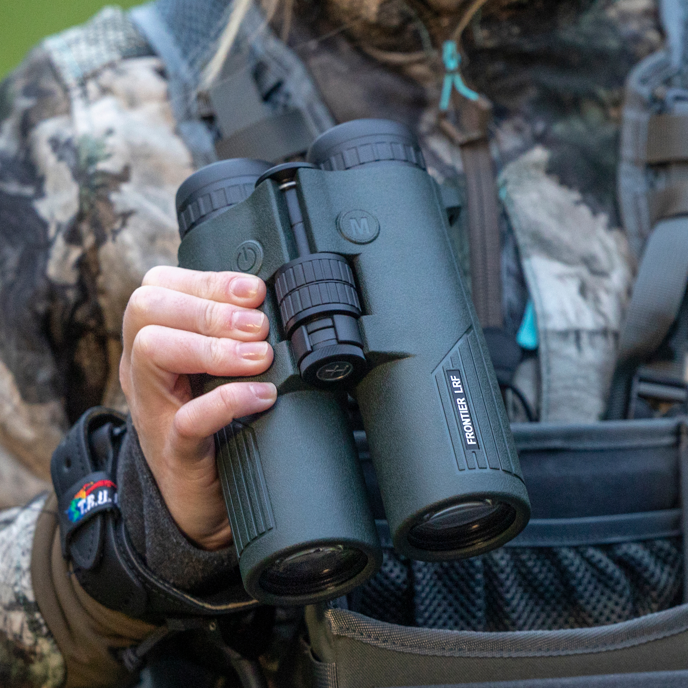 Lornetka z dalmierzem Hawke Frontier LRF 1800 8x42 - obrazek 4