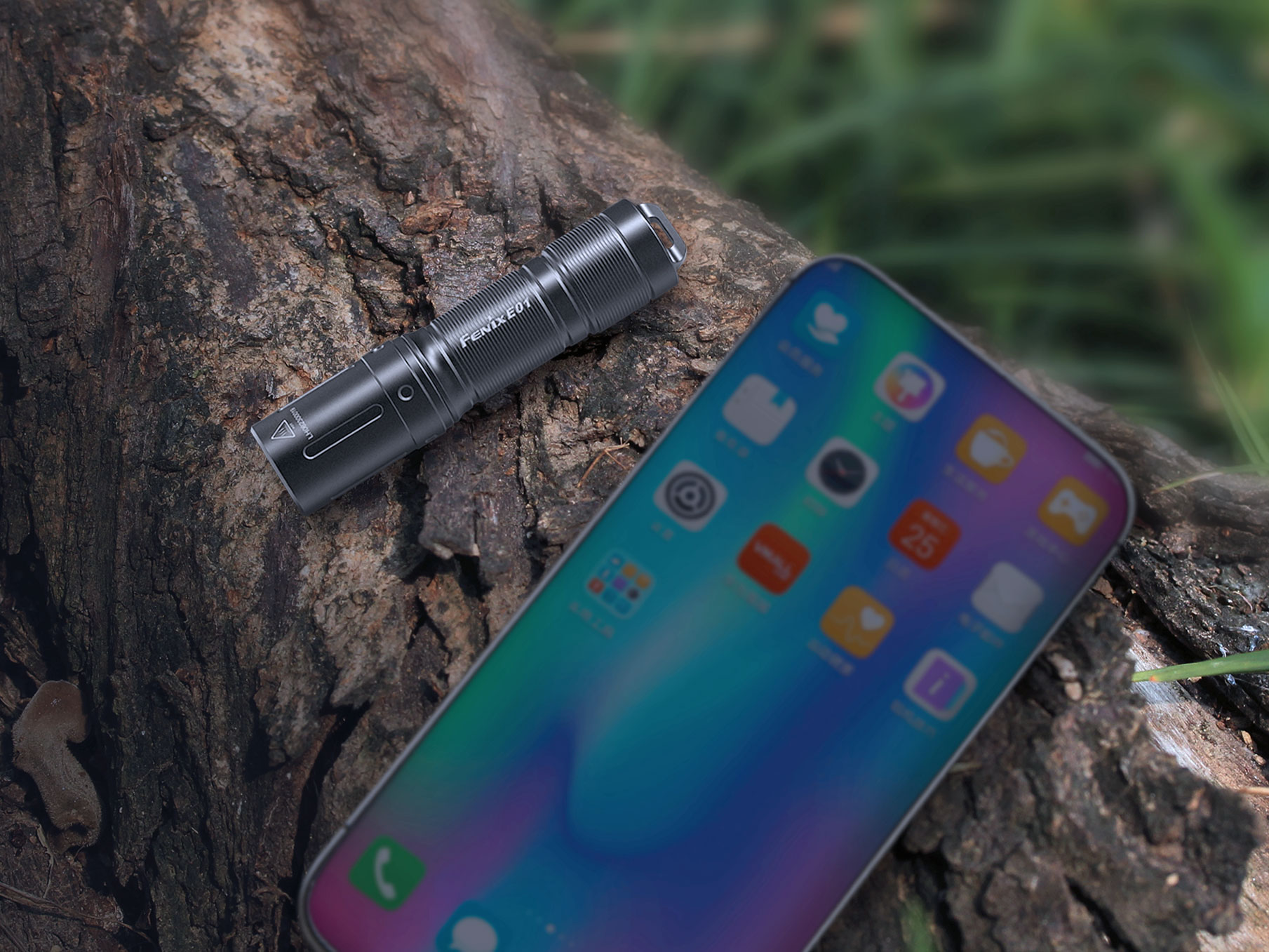 Latarka LED Fenix E01 V2.0 czarna - obrazek 2