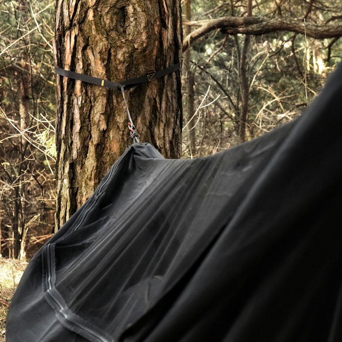 Hamak obozowy TigerWood Niedźwiedź XL z moskitierą czarny - obrazek 2