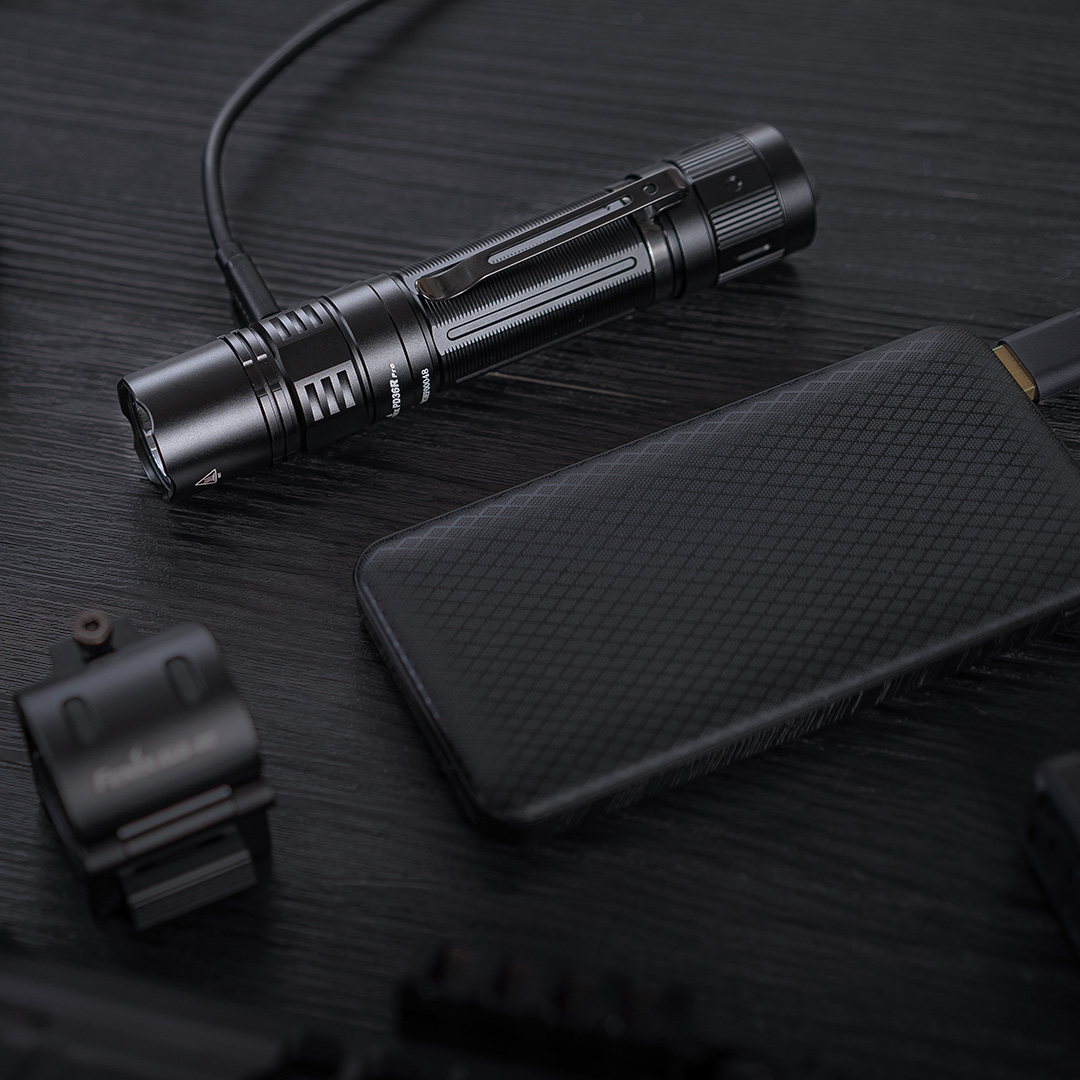 Latarka taktyczna LED Fenix PD36R Pro - obrazek 7