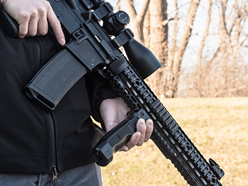 Bipod Leapers UTG składany D-Grip Ambi - obrazek 9