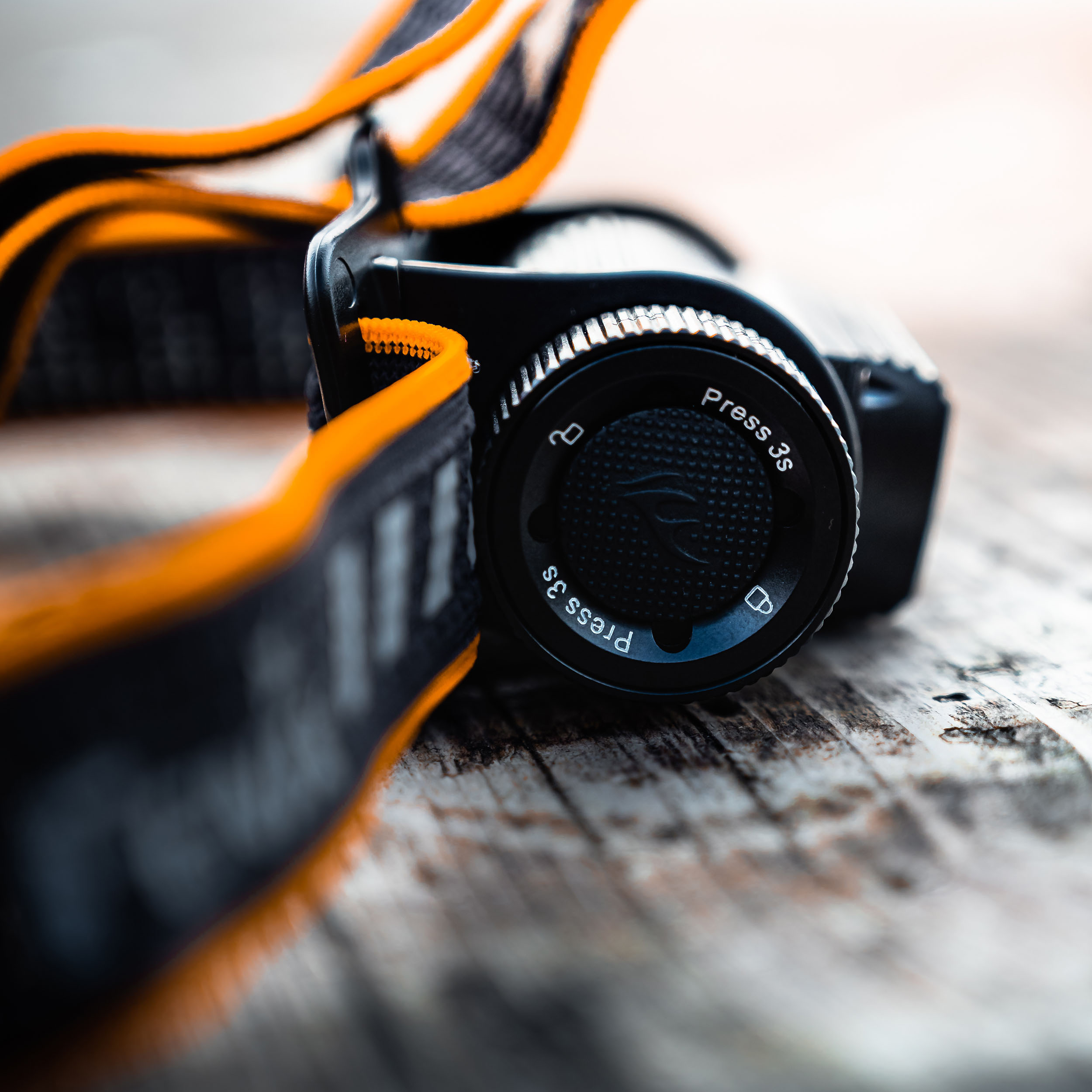 Latarka czołowa Fenix HM70R - obrazek 6