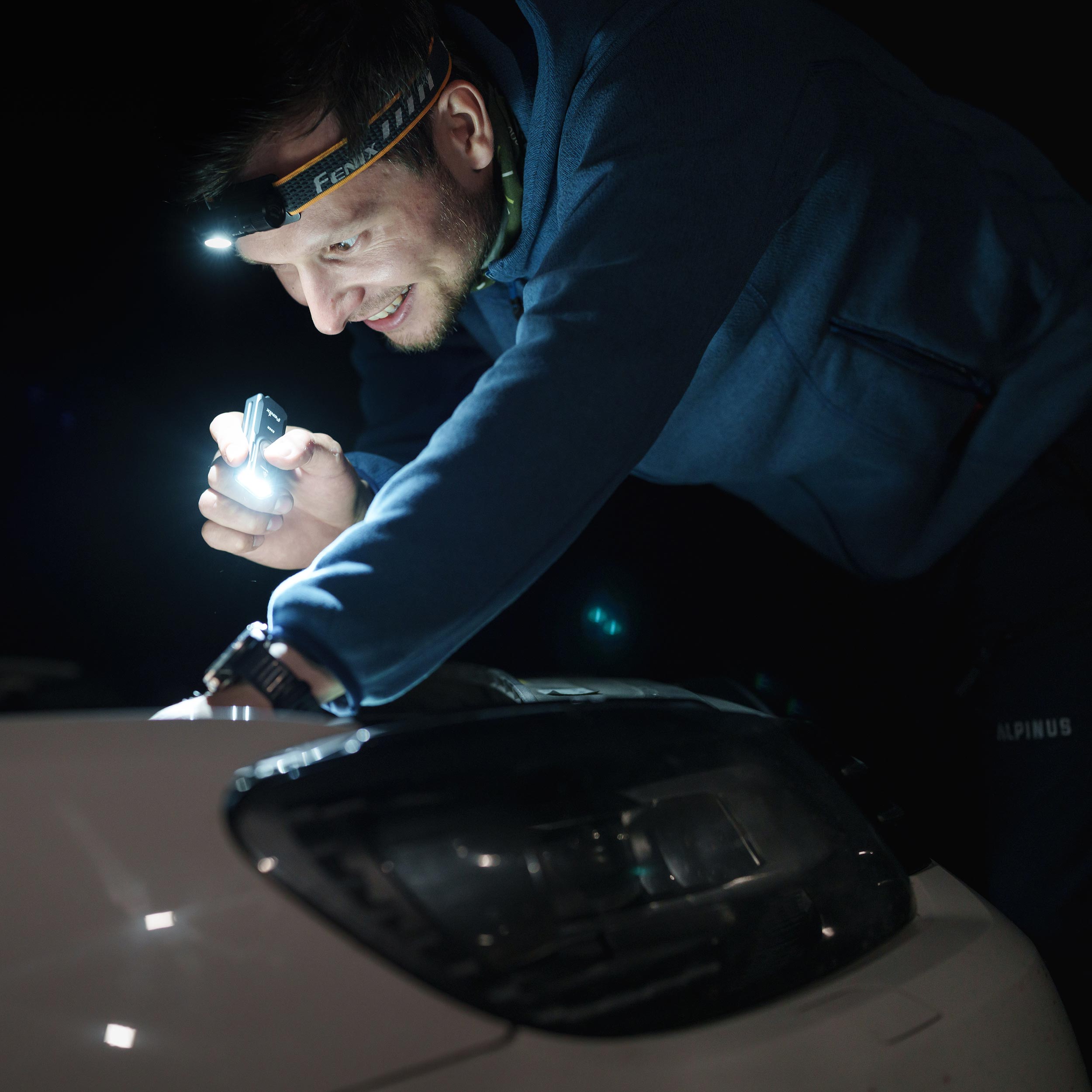 Latarka LED Fenix E06R szara - obrazek 8