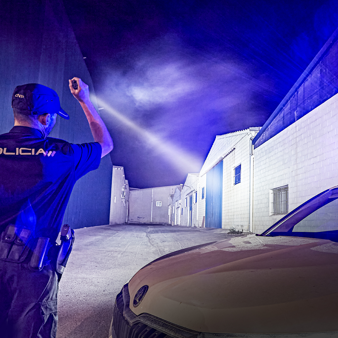 Latarka taktyczna LED Fenix TK35UE V2.0 - obrazek 8