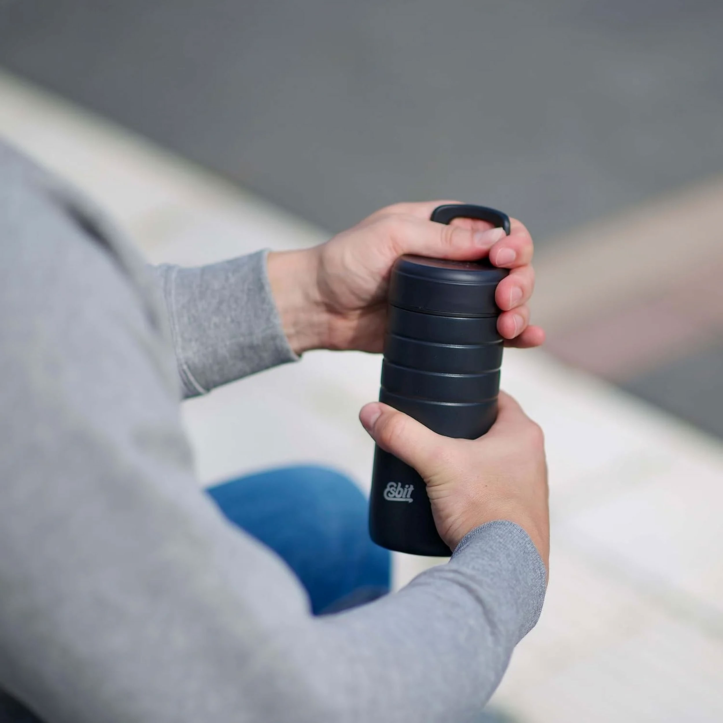 Kubek Esbit Majoris Thermo Mug 0,45 l czarny, stal nierdzewna - obrazek 3