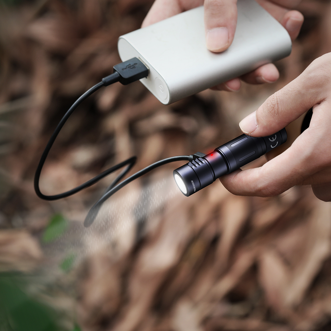 Latarka LED Fenix E05R czarna - obrazek 8