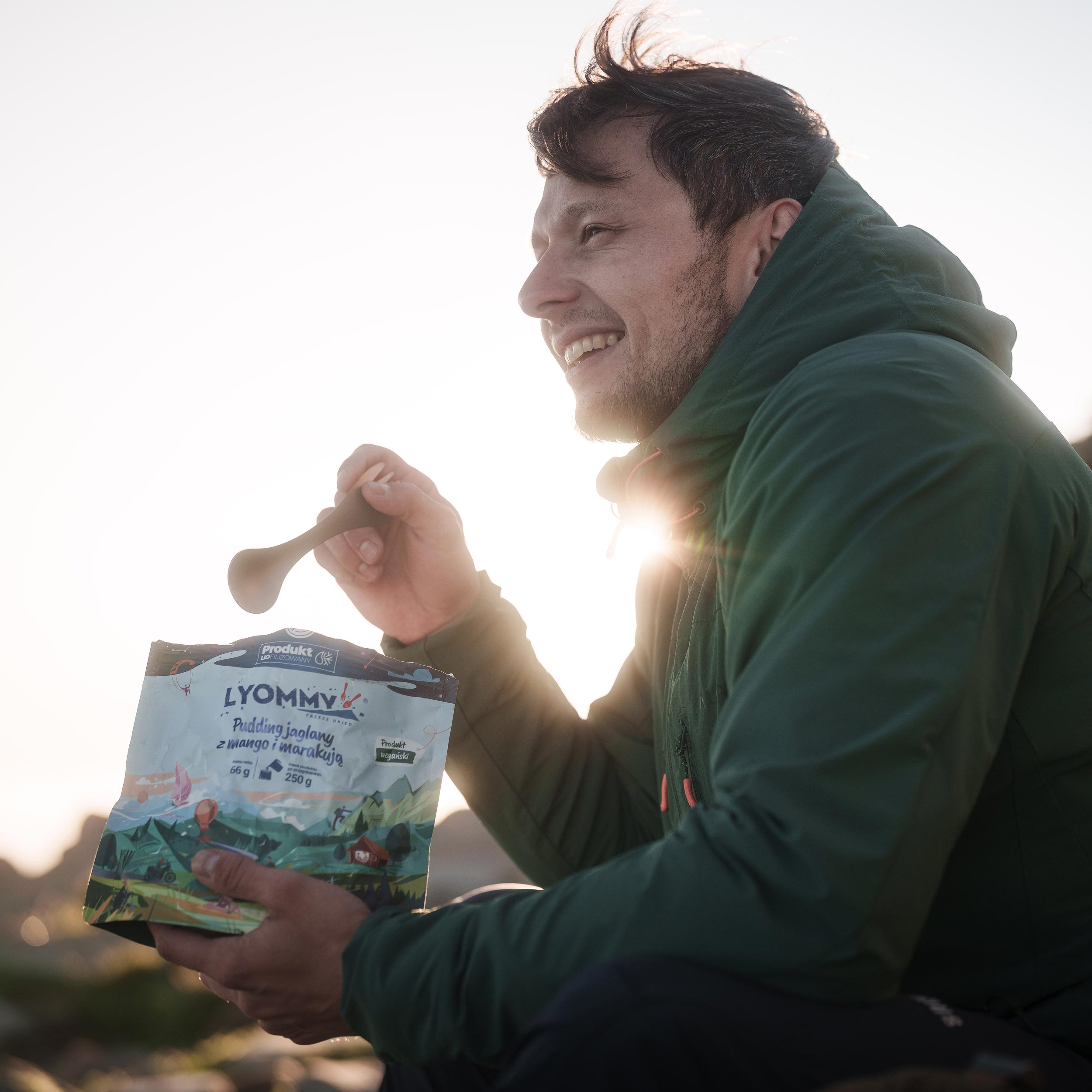 Żywność liofilizowana Lyommy Pudding jaglany z mango i marakują - obrazek 4