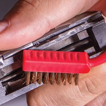 Zestaw szczotek i skrobaków do czyszczenia broni Real Avid Accu-Grip Picks & Brushes - obrazek 4